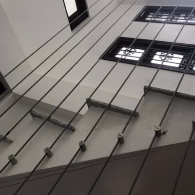 Cáp bảo vệ cầu thang